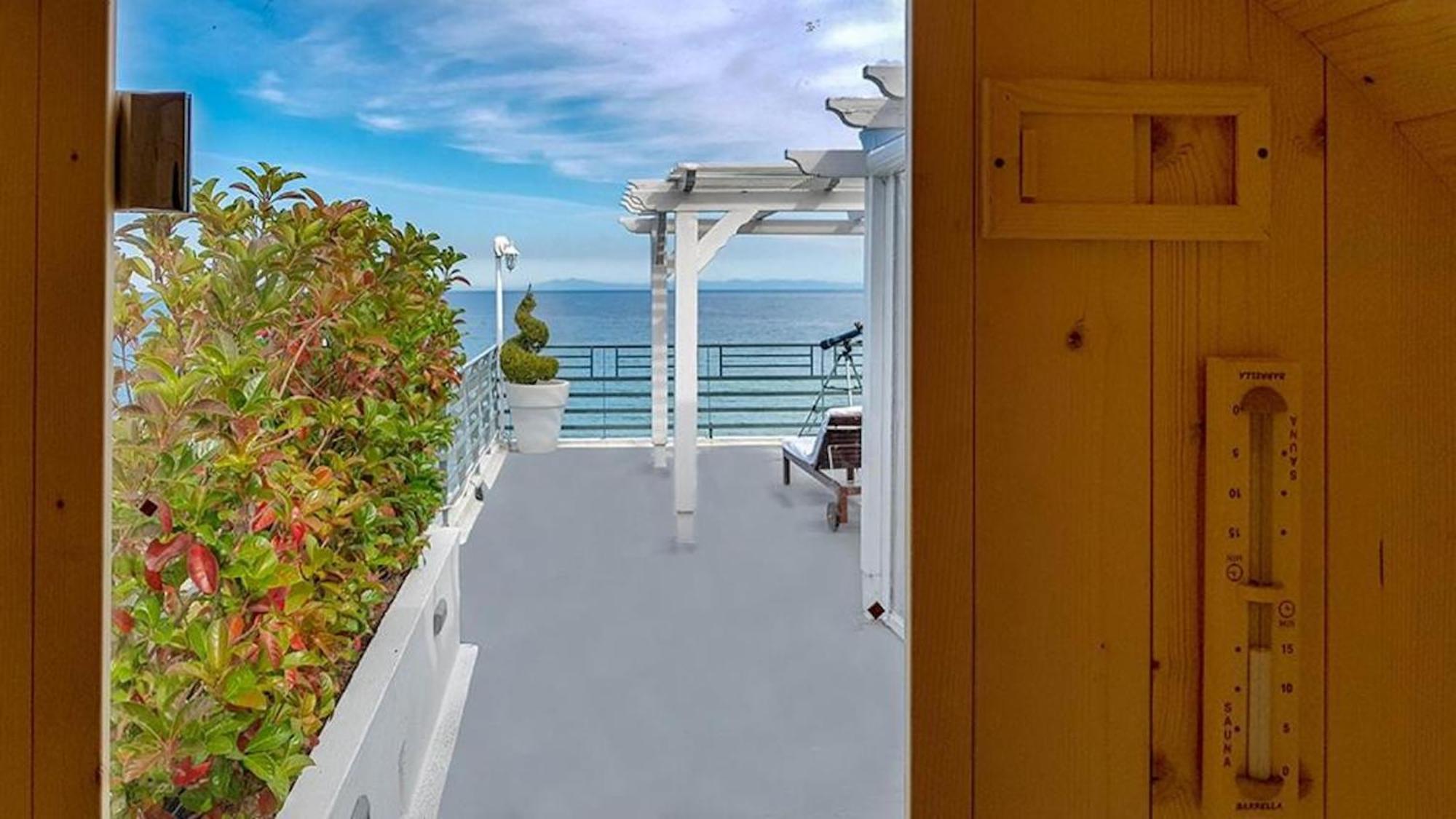 Panorama Suites & Spa - Adults Only Stomion  Room photo